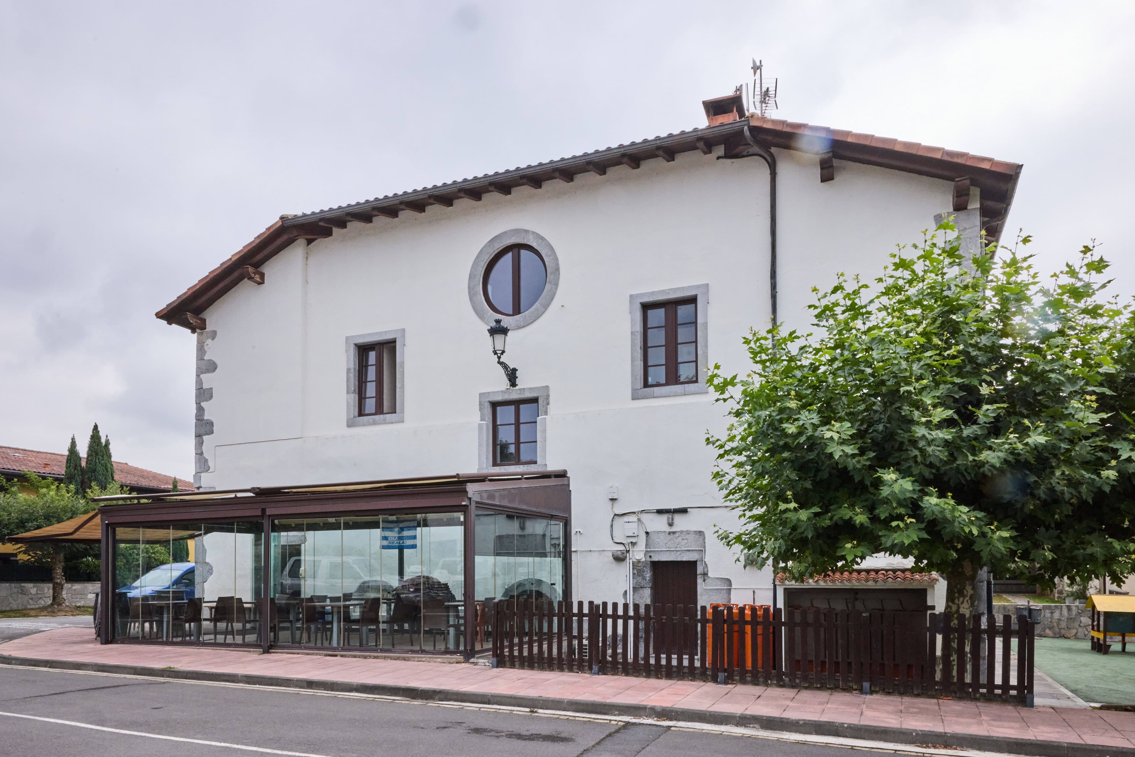 Orendaingo Ostatua 4